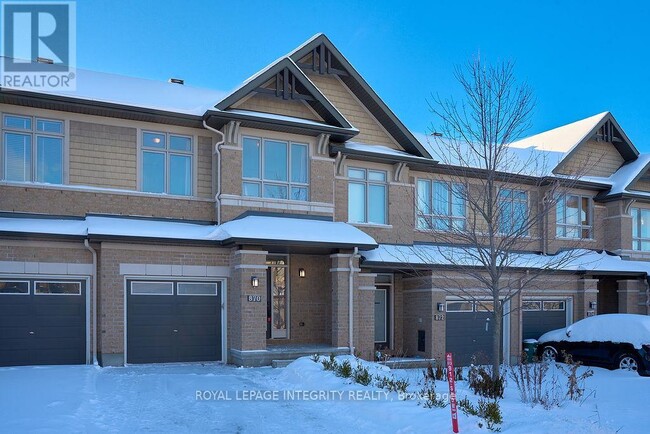 Photo du bâtiment - 870 Fletcher Cir