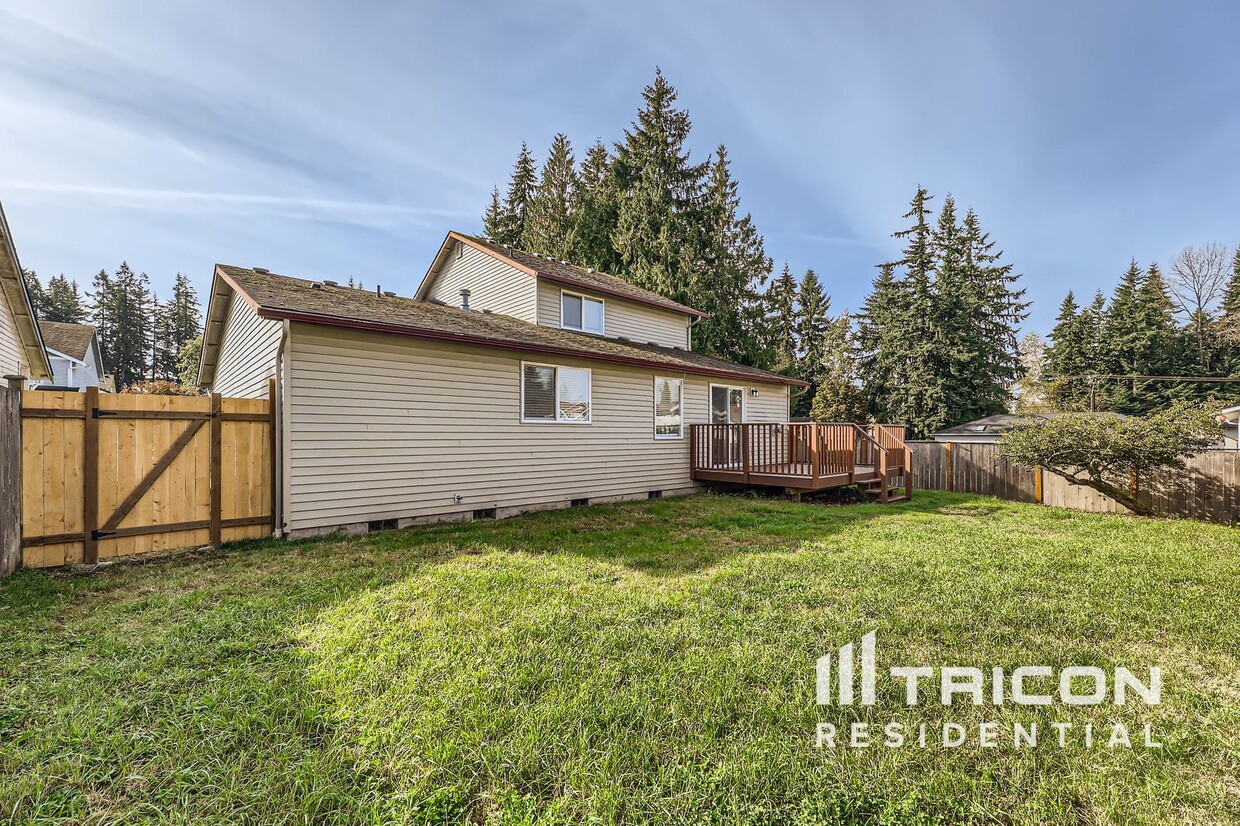 Foto principal - 18708 35th Ave NE