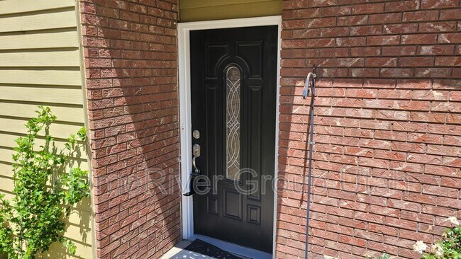 Foto del edificio - 7826 Chadbourne Dr