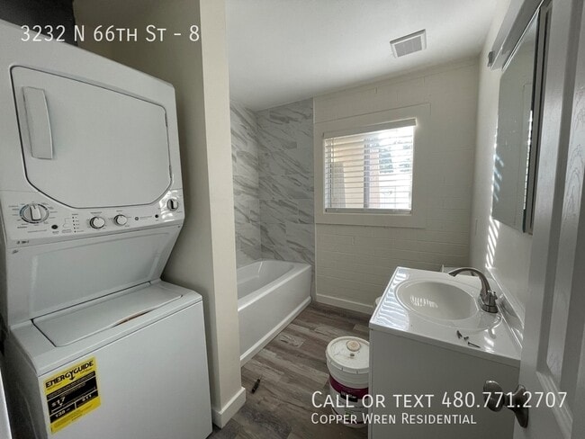 Foto del edificio - 3232 N 66th St