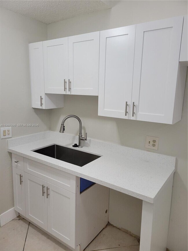 Foto del edificio - 3621 SW 69th Terrace