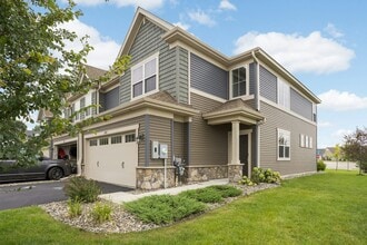 Building Photo - 6447 Inspire Cir S