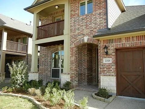 Building Photo - 2320 Lynbridge Cir