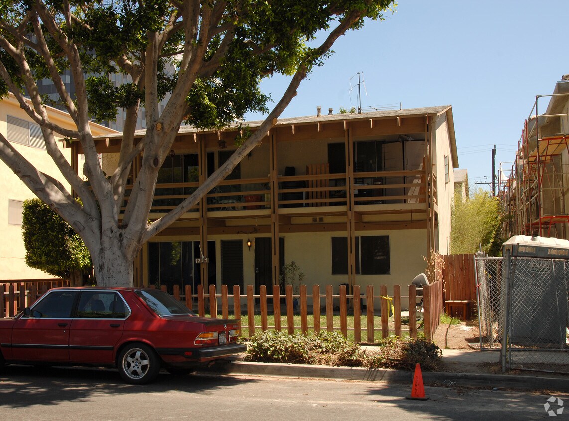 Primary Photo - 1237 Franklin St