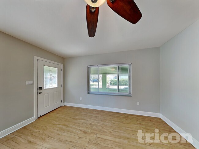 Building Photo - 1362 Admiral Woodson Ln