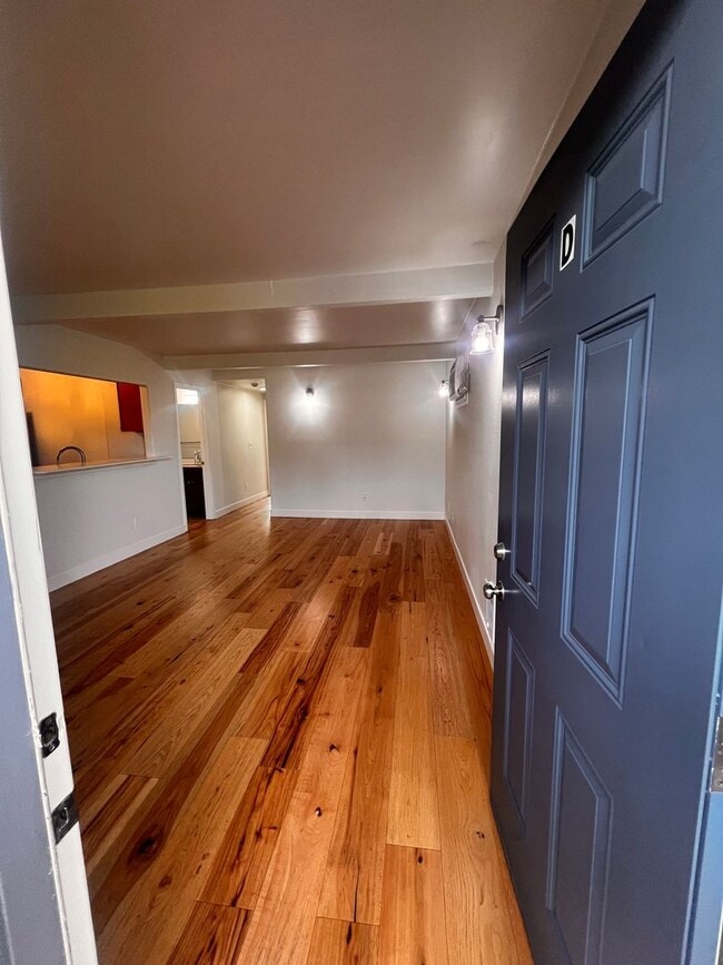 Building Photo - 2 bedroom 2 bath in Concord