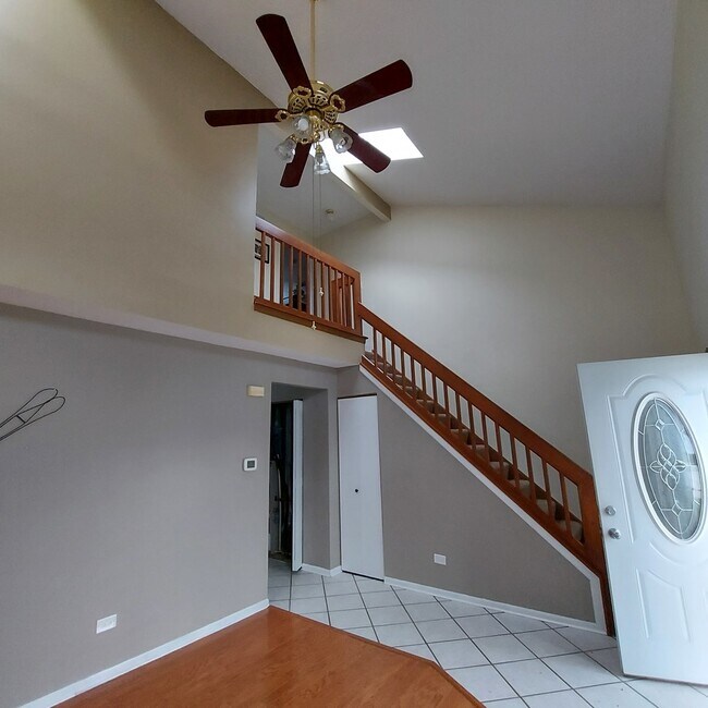 Building Photo - 228 Newbury Dr