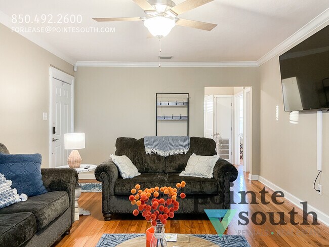 Building Photo - 1618 W Garden St