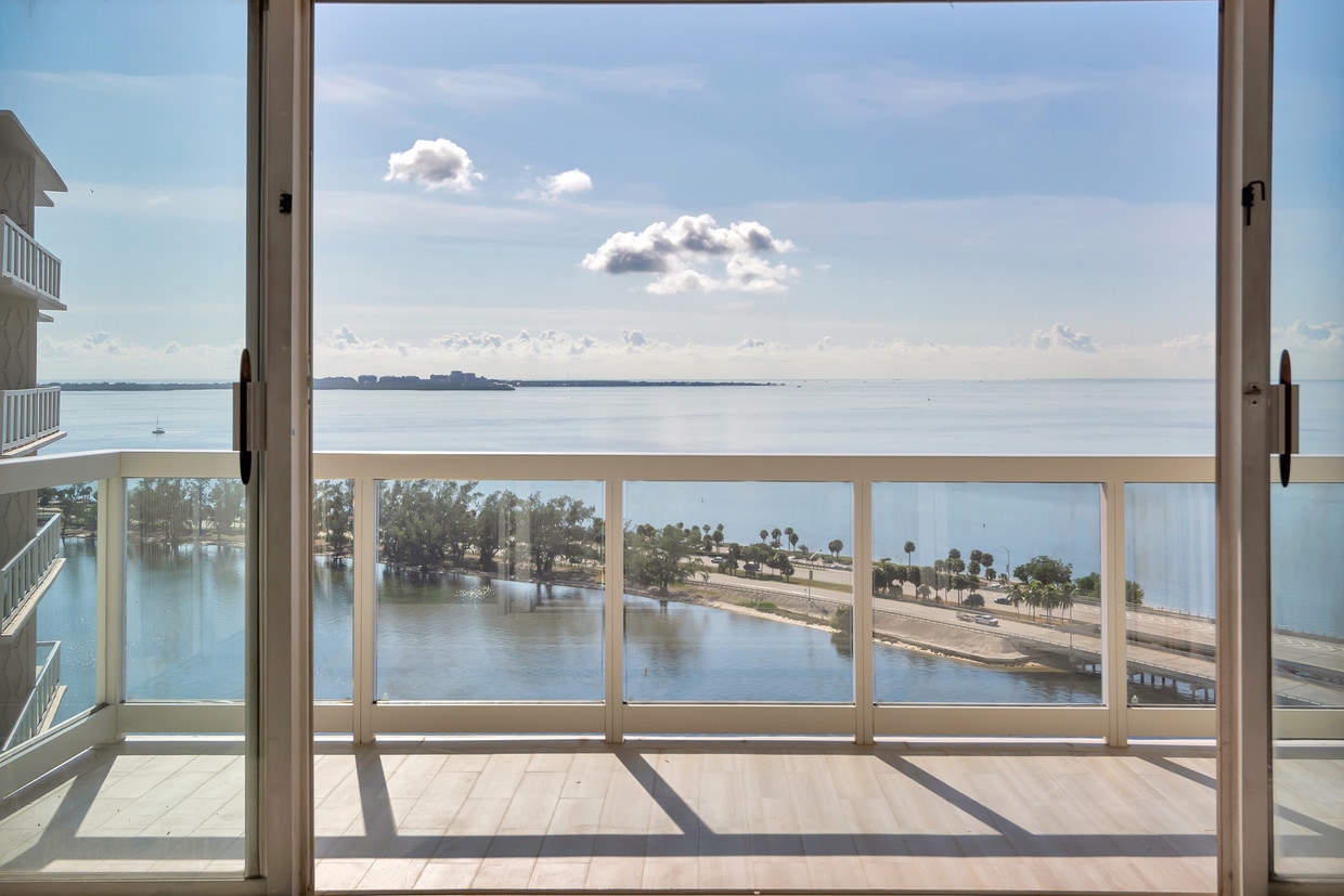 Primary Photo - 2451 Brickell Ave