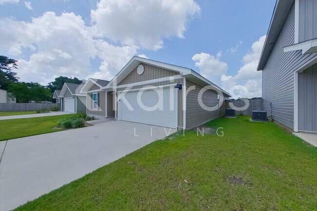 Foto del edificio - 416 Monarch Ln