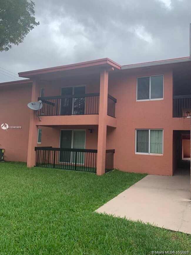 Foto del edificio - 1940 NW 119th St