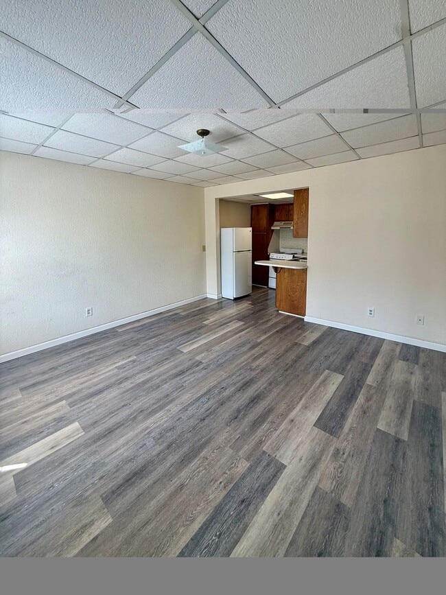 Building Photo - 603 S Evans Ave