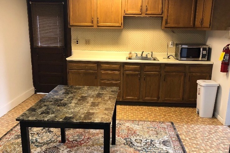 Foto principal - 3300 E Main St