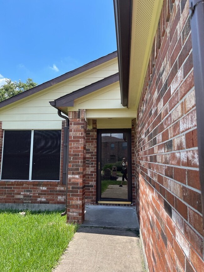 Foto del edificio - 8111 Sanford St