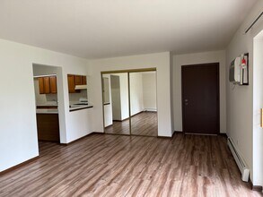 Building Photo - 480 Pleasant Run Dr