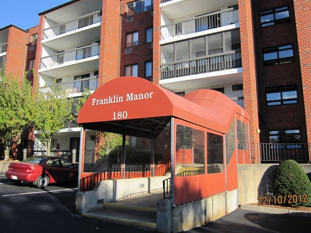 180 Green St Unit 505, Melrose, MA 02176 Condo for Rent in Melrose