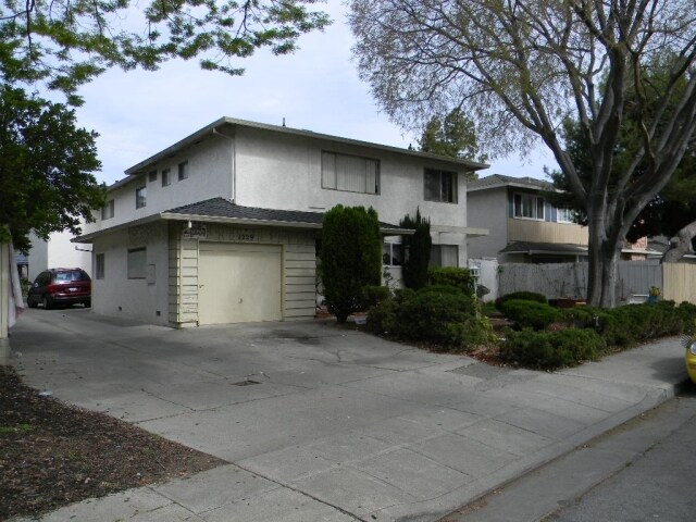 Building Photo - 1229 W Mc Kinley Ave