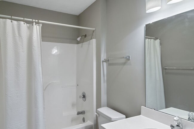 Building Photo - 504 Marquis Cir