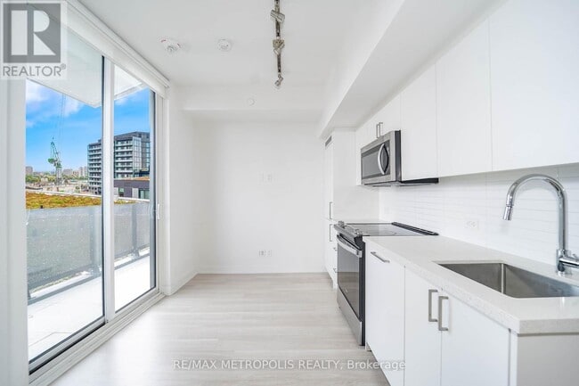 Building Photo - 30 Tretti Wy