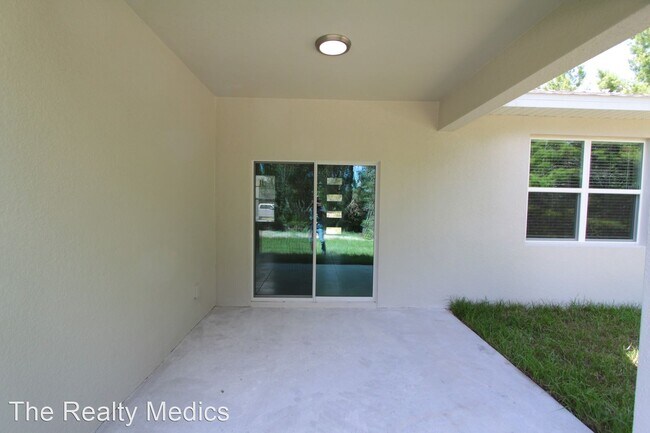Foto del edificio - 4 br, 2 bath House - 266 Elm Ct