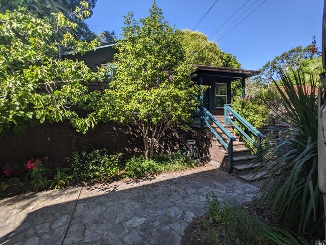 Building Photo - 1340 Sir Francis Drake Blvd