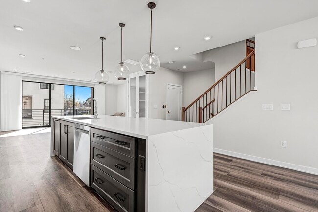 Building Photo - 7463 Backett Wood Ter