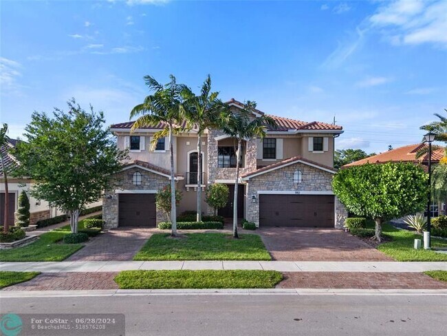 Foto del edificio - 9811 Lakeview Ln