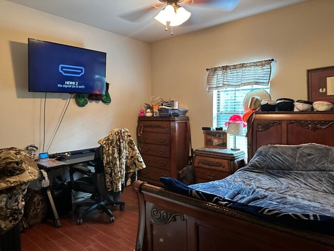 Building Photo - 3 Bedroom Single Family Home in Lufkin/Hud...