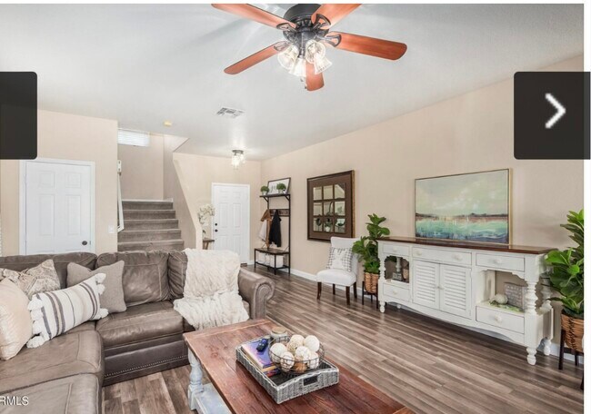 Building Photo - 2418 E Peach Tree Dr