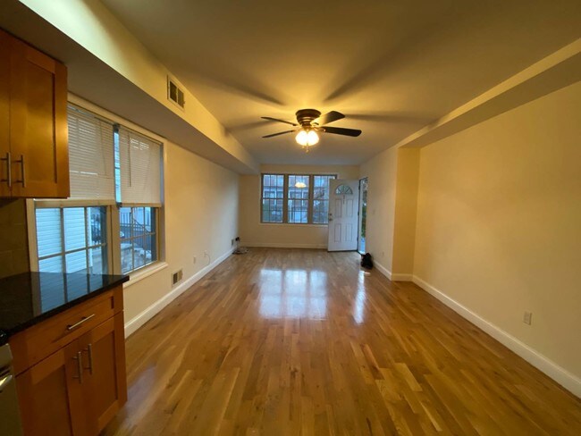 Foto del edificio - 31 Rockwell Ave
