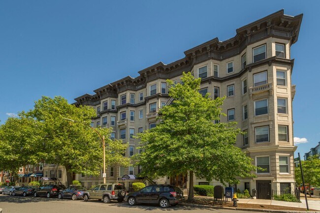 Foto del edificio - 1296 Commonwealth Ave