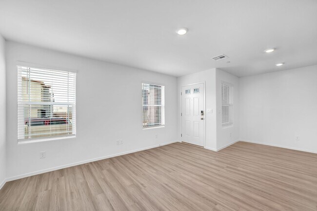 Foto del edificio - Stunning New Townhome in Henderson