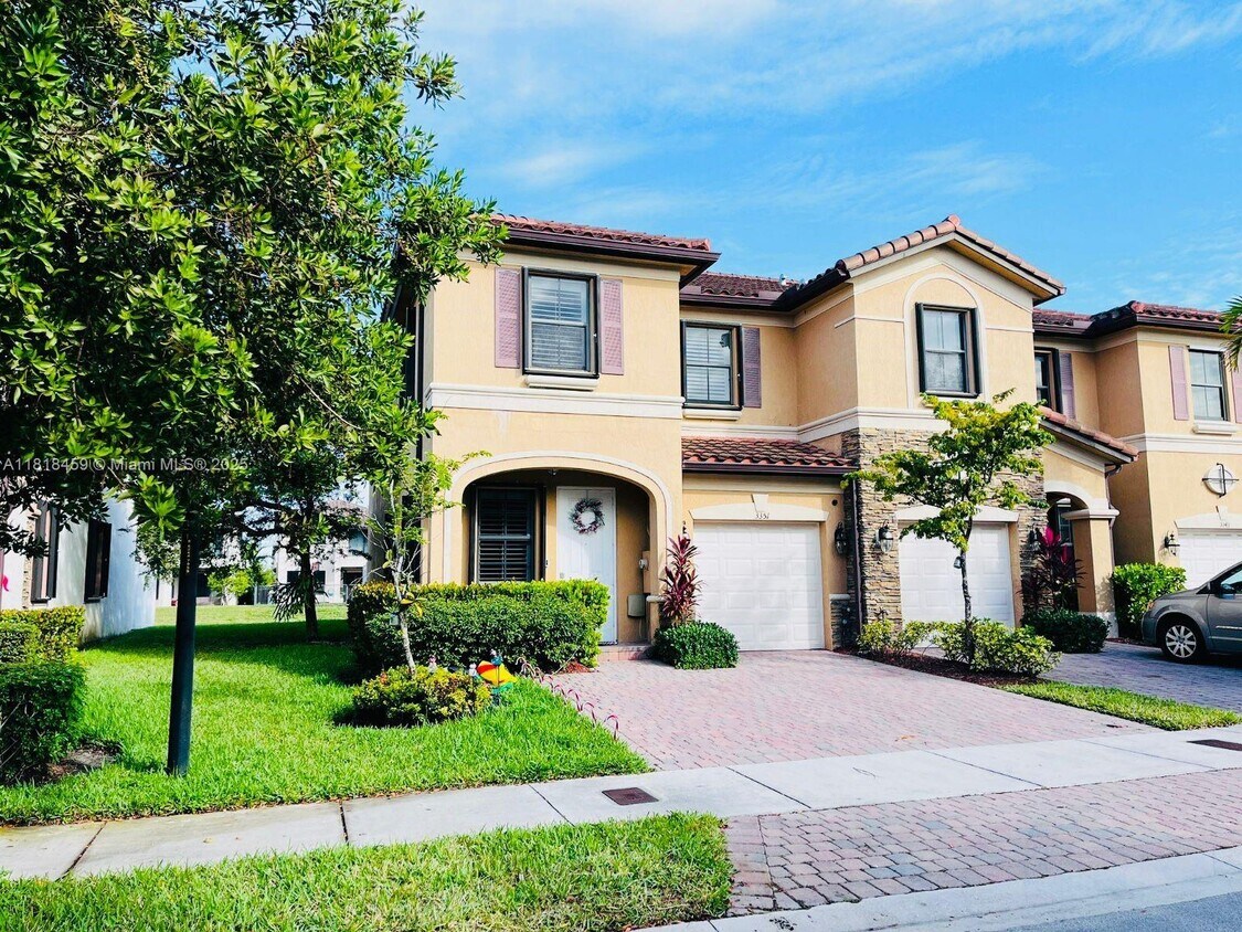 Foto principal - 3351 W 94th Terrace