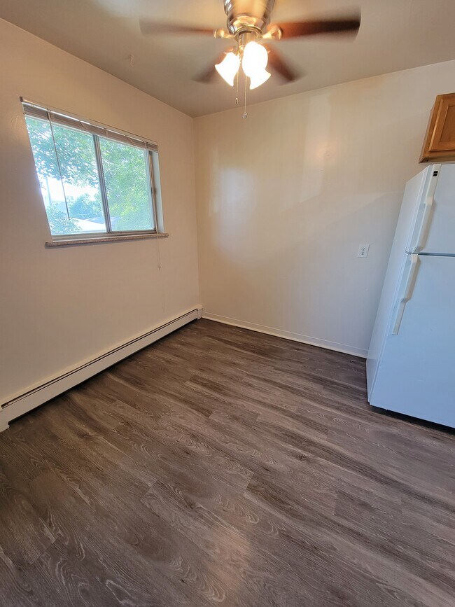 Building Photo - 9965 W 59th Pl