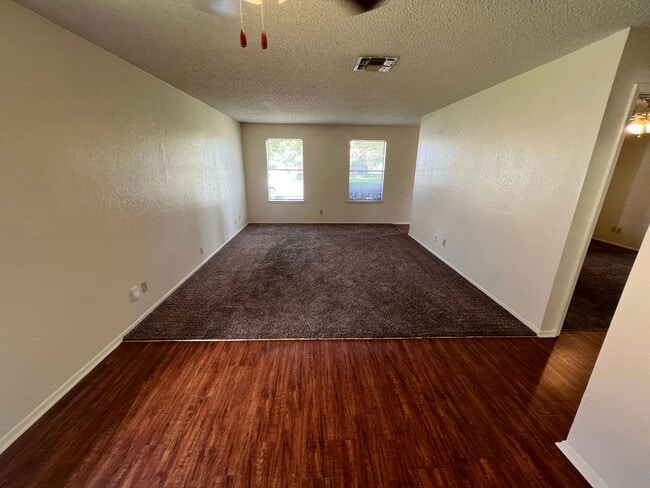 Building Photo - Duplex