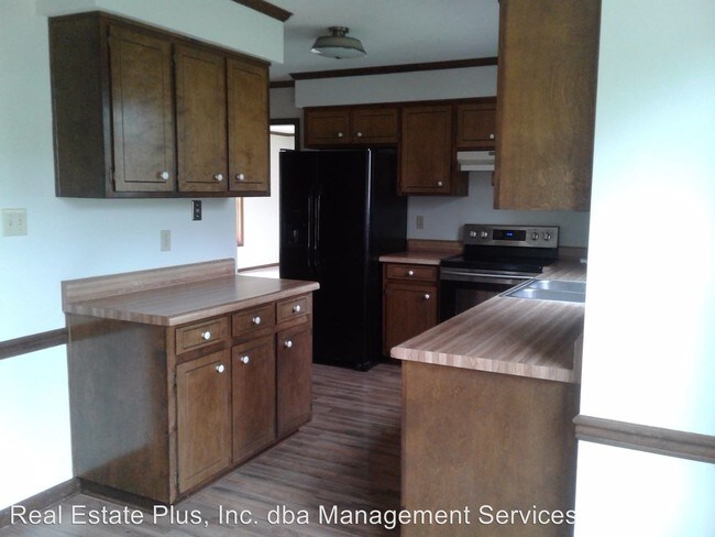 Building Photo - 3 br, 2.5 bath House - 109 Foxhall St.