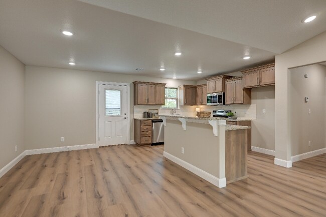 Foto del edificio - 1242 Sheila Ann Dr