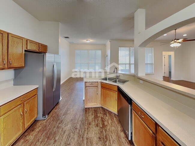 Foto del edificio - 12690 Richfield Blvd