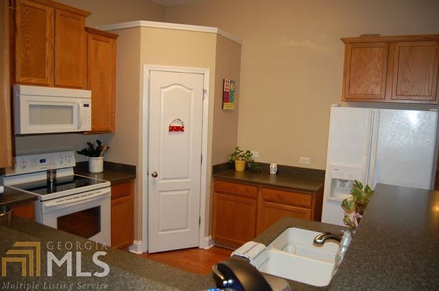 Foto del edificio - 752 Ivy Brook Way