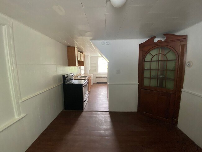 Building Photo - 1239 Fourth St Slatington PA 18080