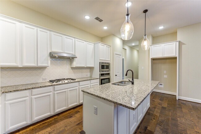 Foto del edificio - 15115 Honea Flat Ct