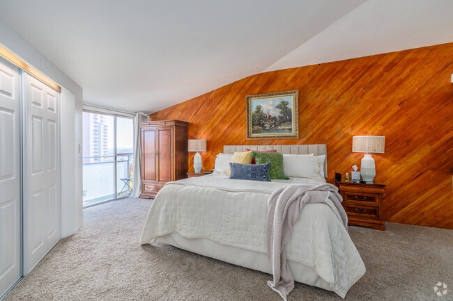 3BR, 3BA - 2200SF - Primary Bedroom - Plaza Point Apartments