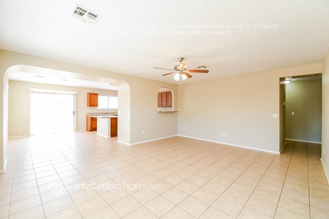 Building Photo - 10863 E Forge Cir