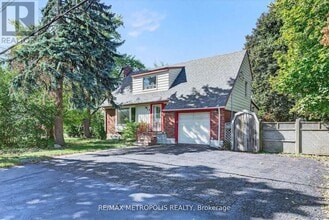 Building Photo - 78 Harold St