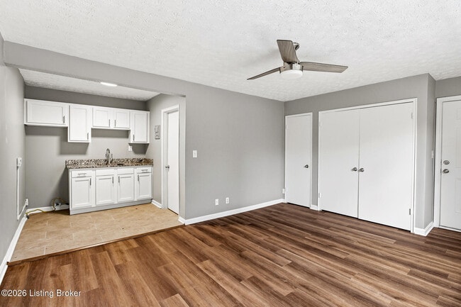 Building Photo - 1219 S 6th St