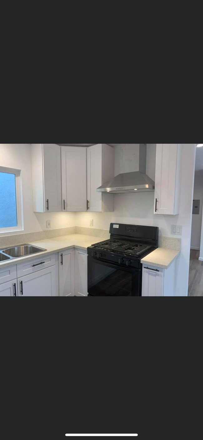 Foto del edificio - 4710 Townsend Ave