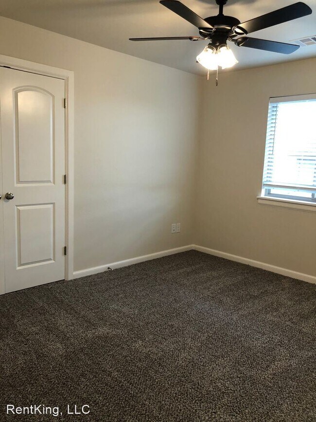 Building Photo - 3 br, 2.5 bath House - 1508 NW 13th St