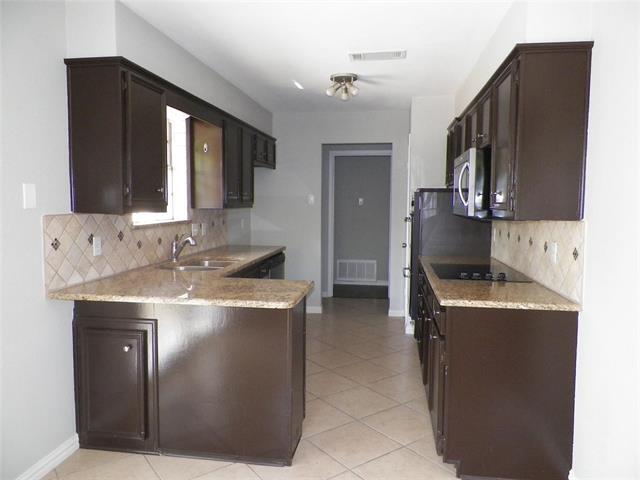 Building Photo - 315 Mockingbird Dr