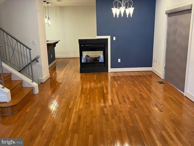 Foto del edificio - 9629 Milestone Way