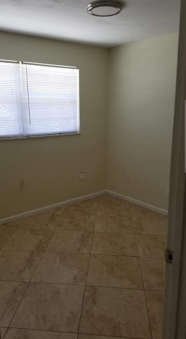 823 Sunrise Blvd Unit 12, Fort Pierce, FL 34950 ...